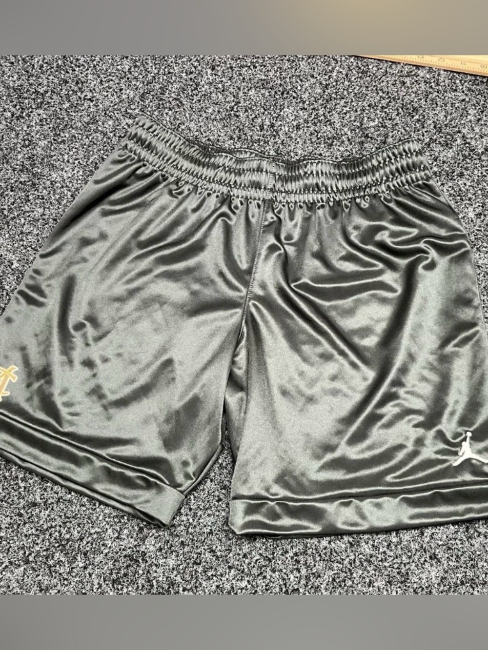 Y2K Air Jordan Youth Medium Dazzle Rare Basketball Athletic Shorts Elastic Waist